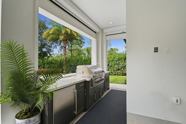 10200 SE Sandpine Lane, Hobe Sound, FL 33455