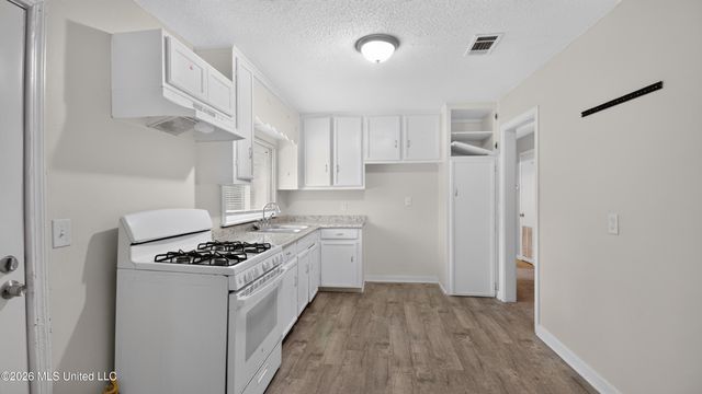 120 Wacker Drive, Jackson, MS 39206