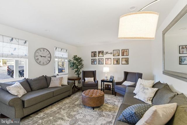 4460 SCOTTS RD, Marshall, VA 20115