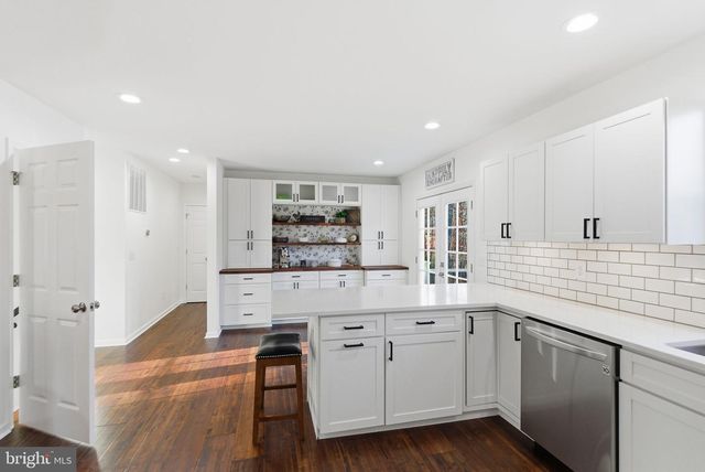 4460 SCOTTS RD, Marshall, VA 20115