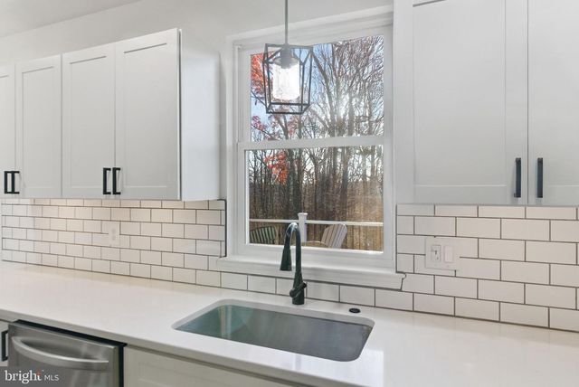 4460 SCOTTS RD, Marshall, VA 20115