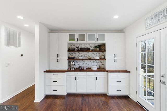 4460 SCOTTS RD, Marshall, VA 20115