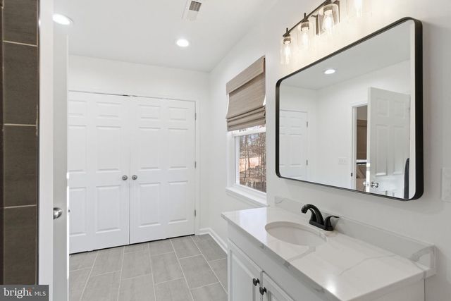 4460 SCOTTS RD, Marshall, VA 20115