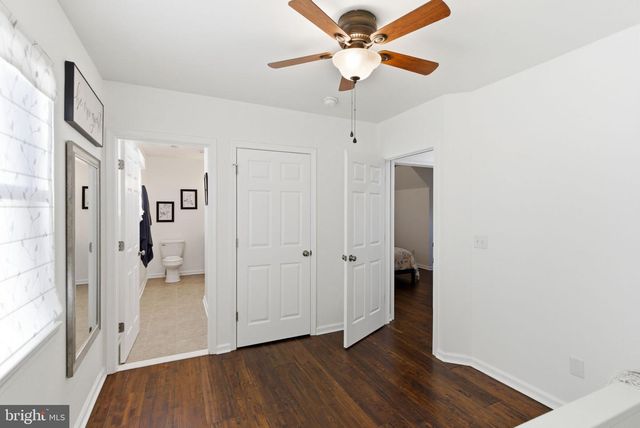 4460 SCOTTS RD, Marshall, VA 20115