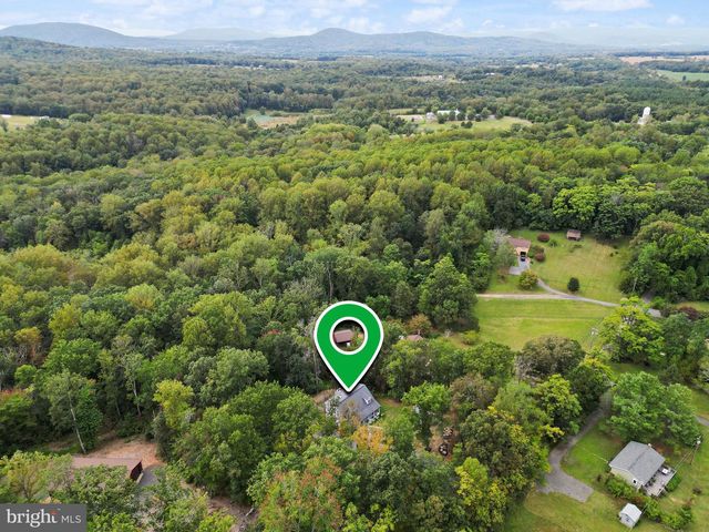 4460 SCOTTS RD, Marshall, VA 20115