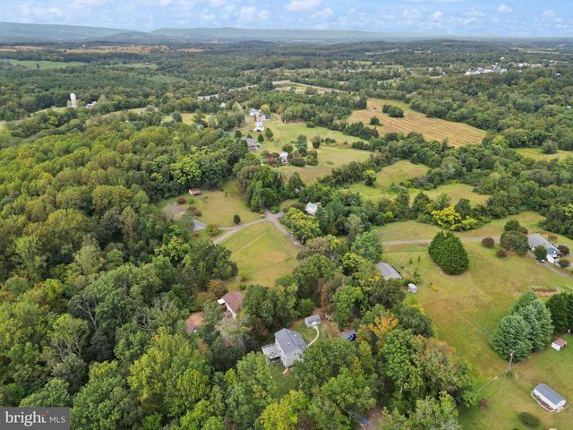 4460 SCOTTS RD, Marshall, VA 20115