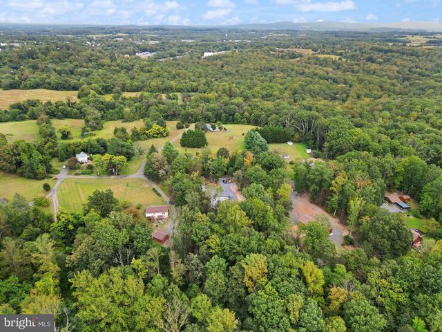 4460 SCOTTS RD, Marshall, VA 20115