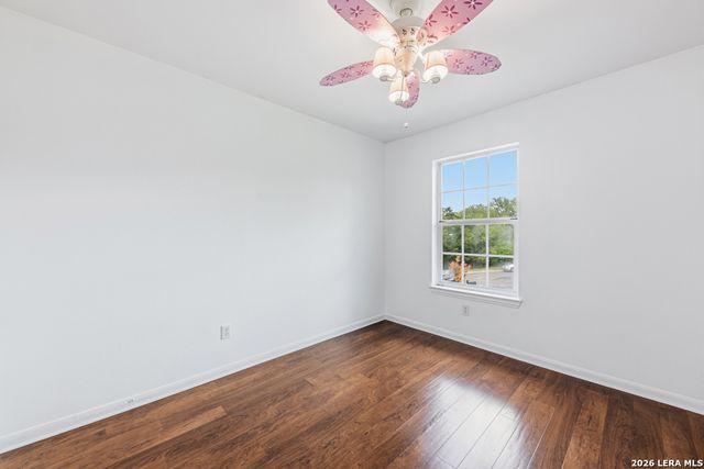 105 Juniper Ct, San Marcos, TX 78666
