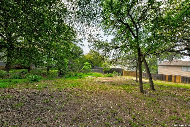 105 Juniper Ct, San Marcos, TX 78666
