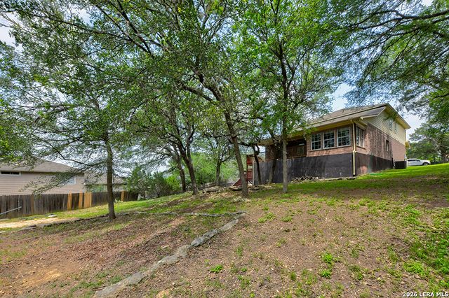 105 Juniper Ct, San Marcos, TX 78666
