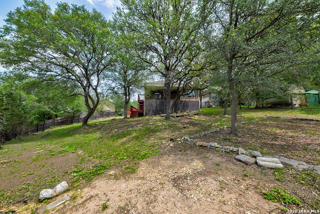 105 Juniper Ct, San Marcos, TX 78666