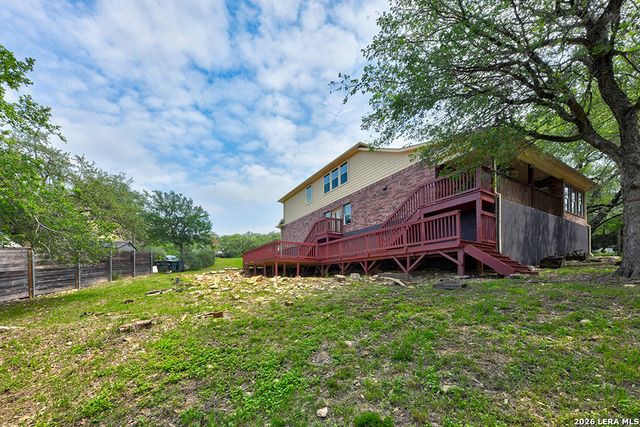 105 Juniper Ct, San Marcos, TX 78666