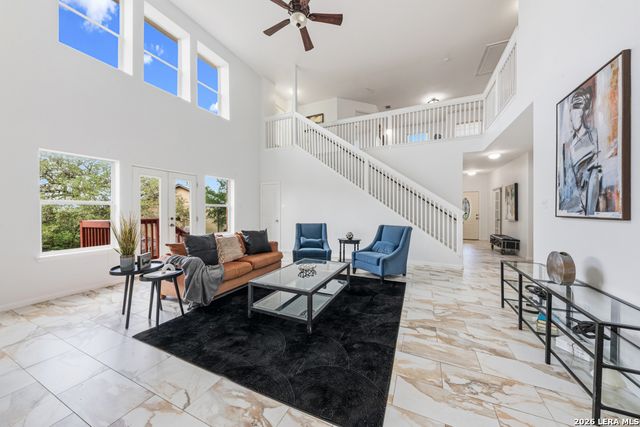 105 Juniper Ct, San Marcos, TX 78666
