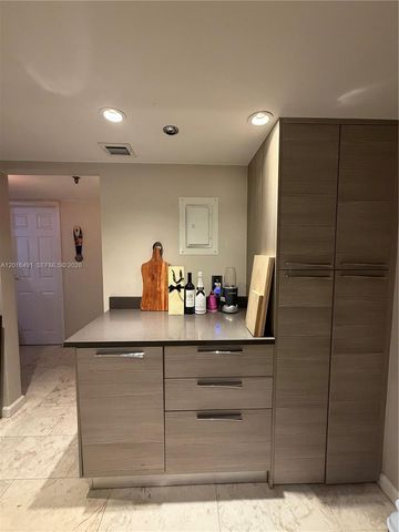 555 NE 15th St 19E, Miami, FL 33132