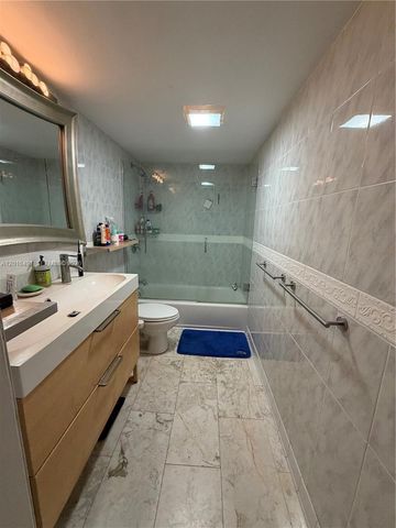 555 NE 15th St 19E, Miami, FL 33132
