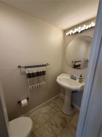 555 NE 15th St 19E, Miami, FL 33132