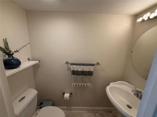555 NE 15th St 19E, Miami, FL 33132