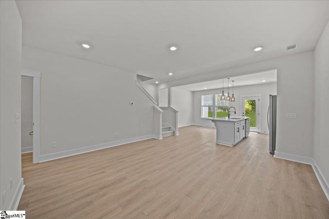 537 W Norvell Court, Spartanburg, SC 29307