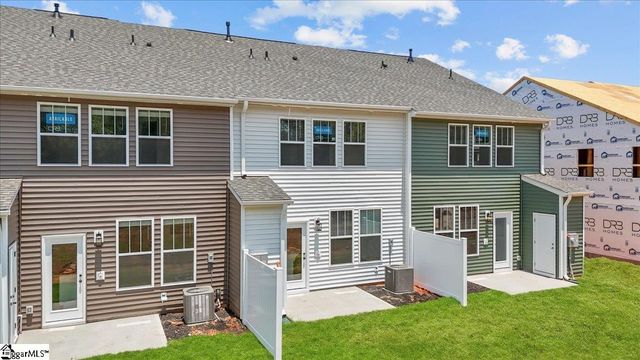 537 W Norvell Court, Spartanburg, SC 29307