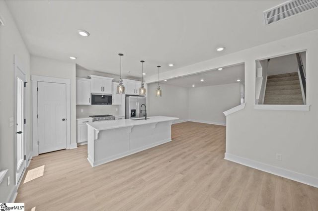 537 W Norvell Court, Spartanburg, SC 29307