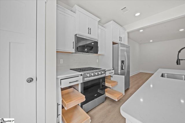 537 W Norvell Court, Spartanburg, SC 29307