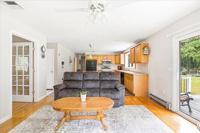 12 Spenser Dr, Halifax, MA 02338