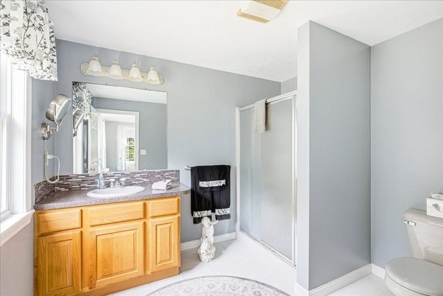 12 Spenser Dr, Halifax, MA 02338