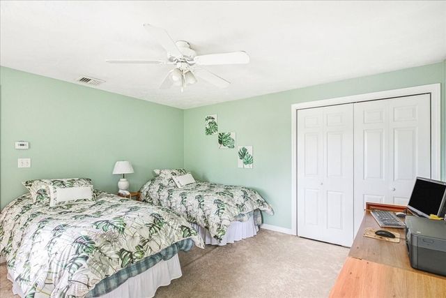 12 Spenser Dr, Halifax, MA 02338