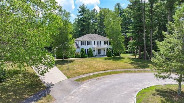12 Spenser Dr, Halifax, MA 02338