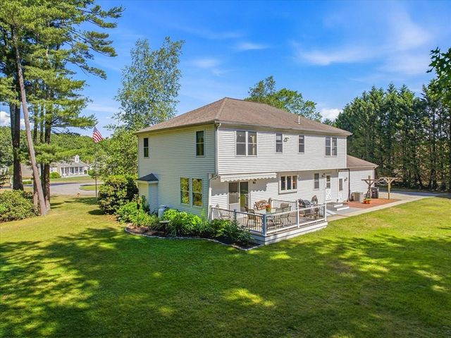 12 Spenser Dr, Halifax, MA 02338