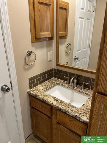 2913 S 134th Avenue, Omaha, NE 68144