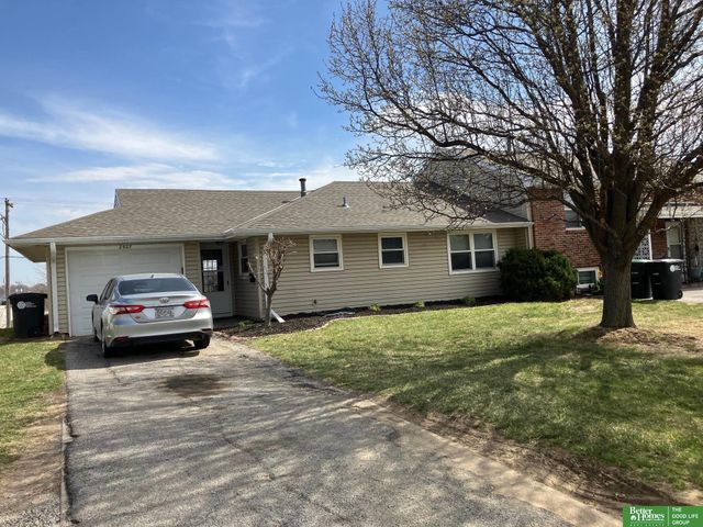 2913 S 134th Avenue, Omaha, NE 68144