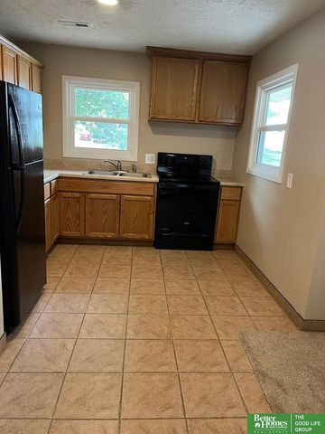 2913 S 134th Avenue, Omaha, NE 68144