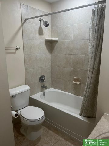 2913 S 134th Avenue, Omaha, NE 68144