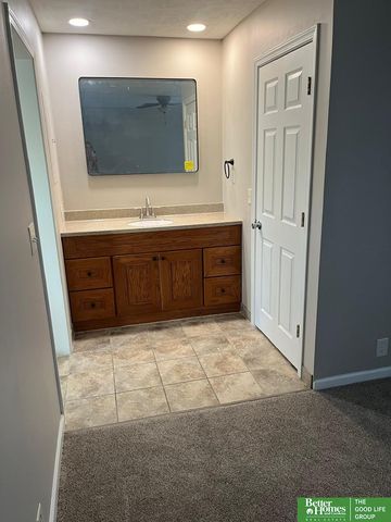 2913 S 134th Avenue, Omaha, NE 68144