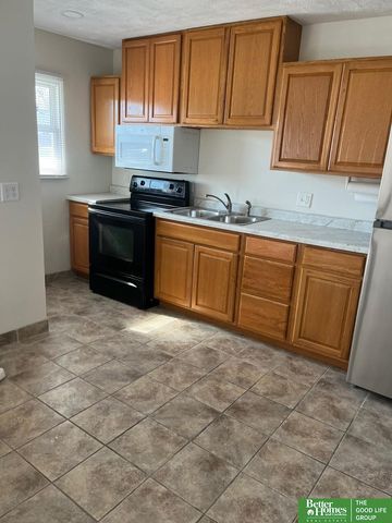 2913 S 134th Avenue, Omaha, NE 68144