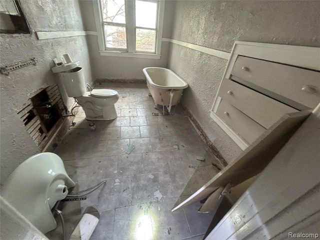 12304 Wyoming Avenue, Detroit, MI 48204