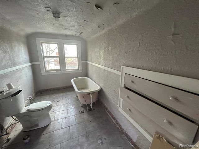 12304 Wyoming Avenue, Detroit, MI 48204