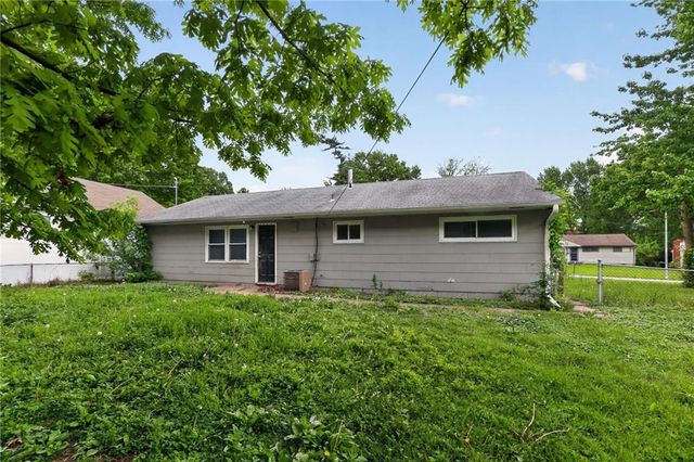 7106 E 107 Terrace, Kansas City, MO 64134