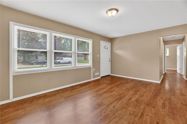 7106 E 107 Terrace, Kansas City, MO 64134