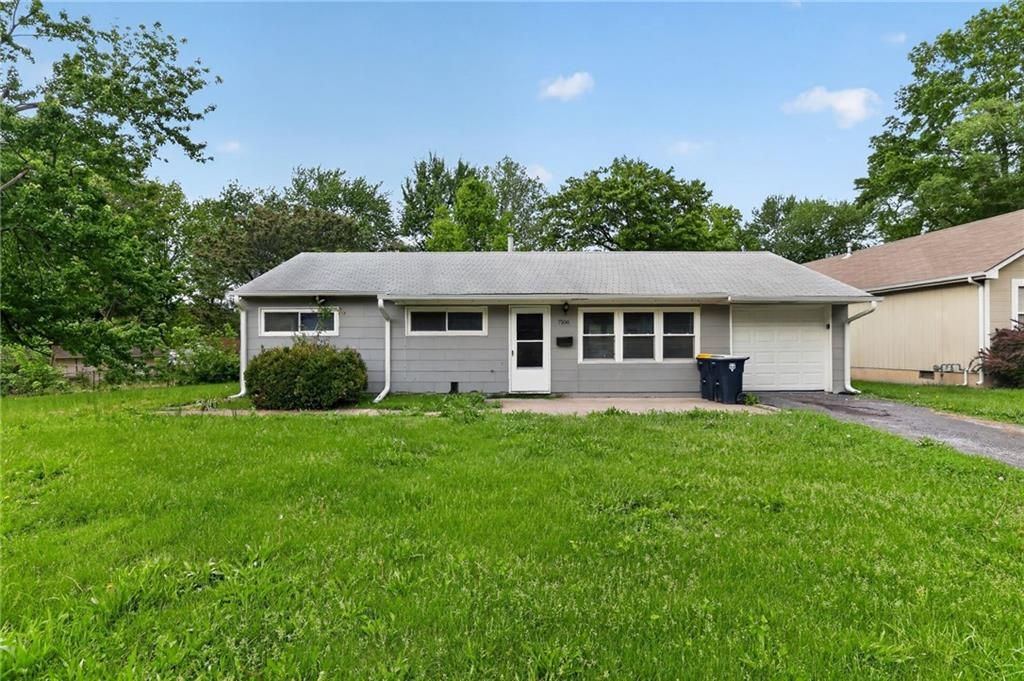 7106 E 107 Terrace, Kansas City, MO 64134