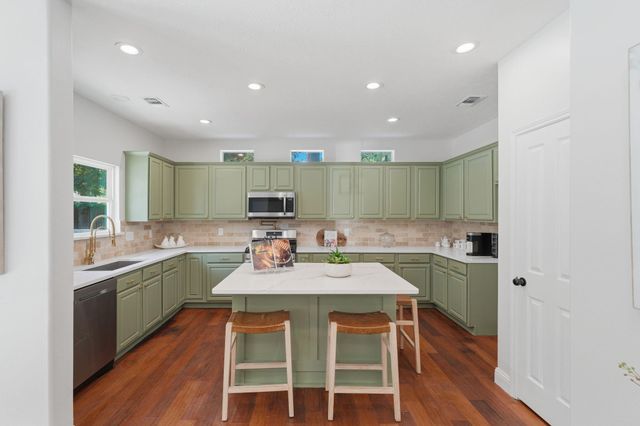 2406 Carriage Lamp Lane, Conroe, TX 77384