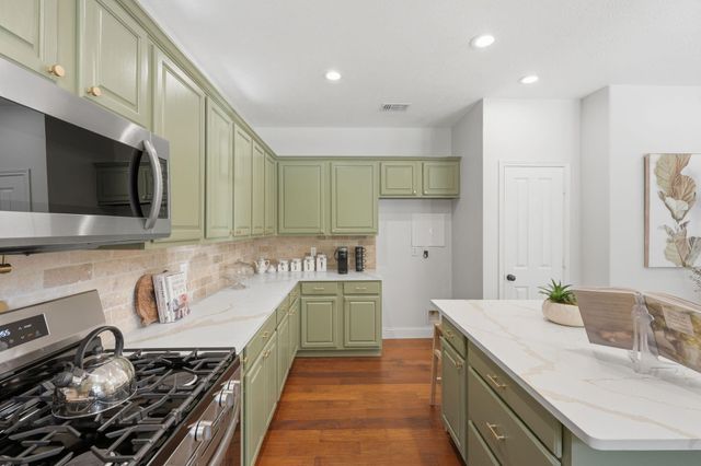2406 Carriage Lamp Lane, Conroe, TX 77384
