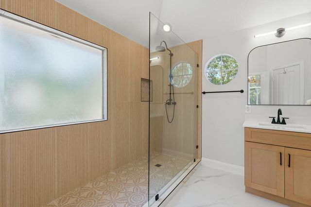 2406 Carriage Lamp Lane, Conroe, TX 77384