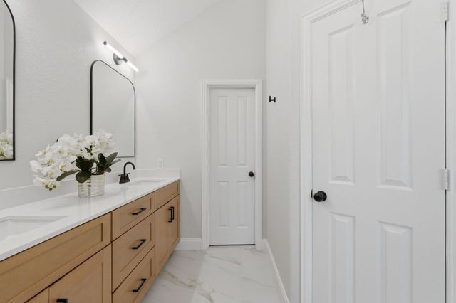 2406 Carriage Lamp Lane, Conroe, TX 77384
