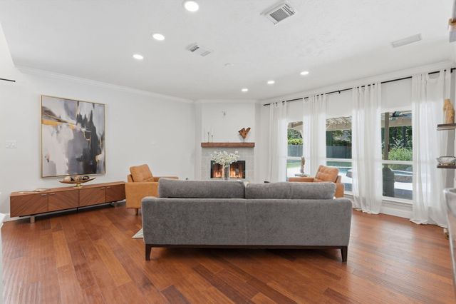 2406 Carriage Lamp Lane, Conroe, TX 77384