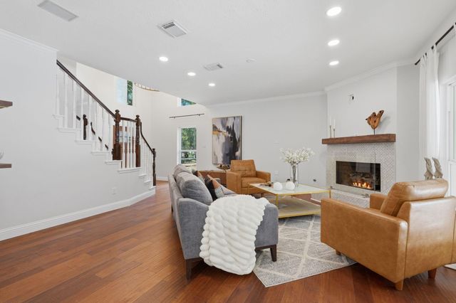 2406 Carriage Lamp Lane, Conroe, TX 77384