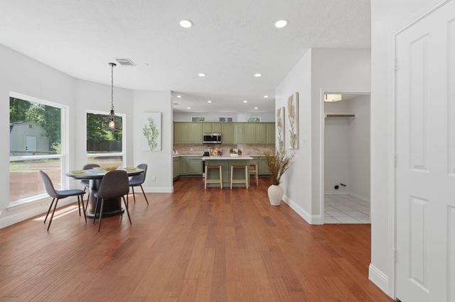 2406 Carriage Lamp Lane, Conroe, TX 77384