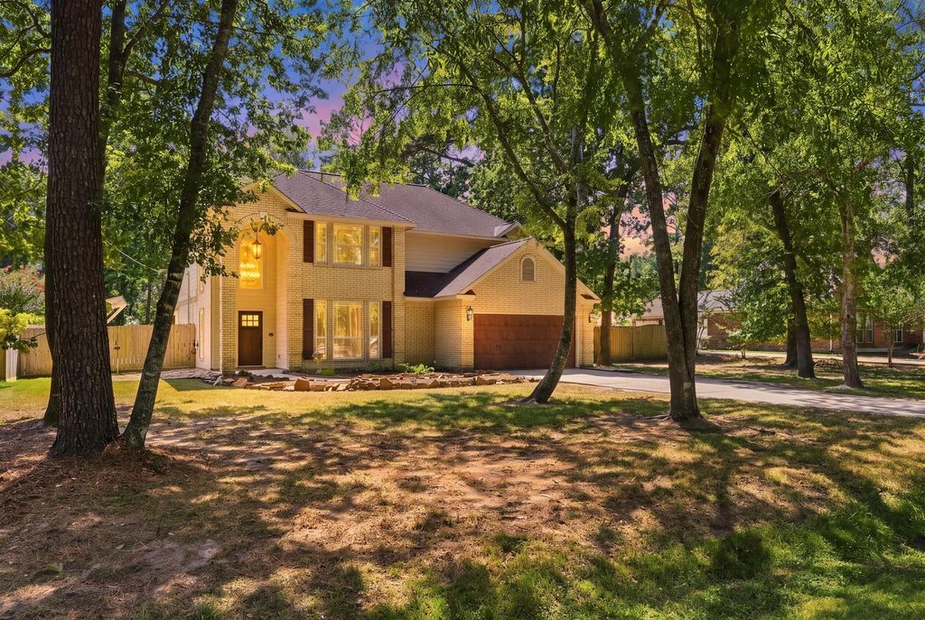 2406 Carriage Lamp Lane, Conroe, TX 77384