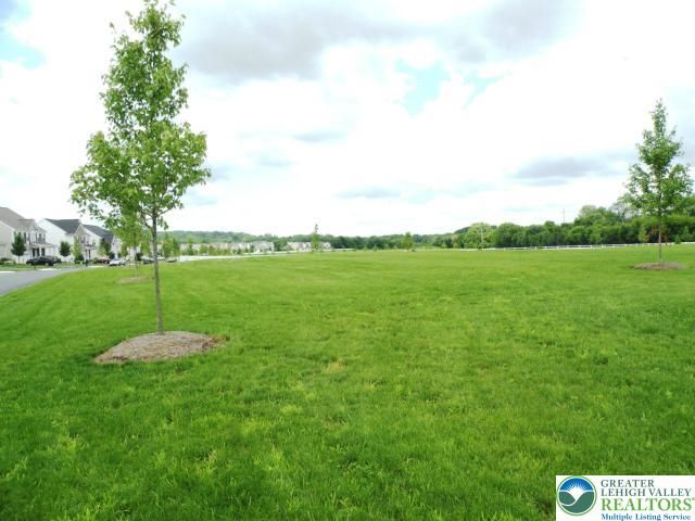 3626 Clauss Drive, Lower Macungie Twp, PA 18062